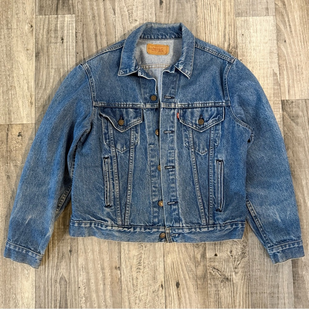 Vintage LEVI’S Trucker Denim Jacket *Made in USA*